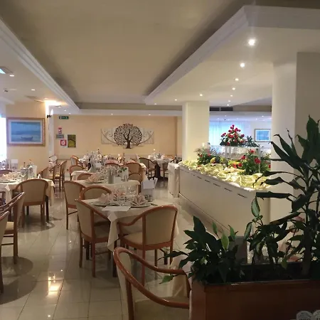 Conca 酒店 利尼亚诺萨比亚多罗